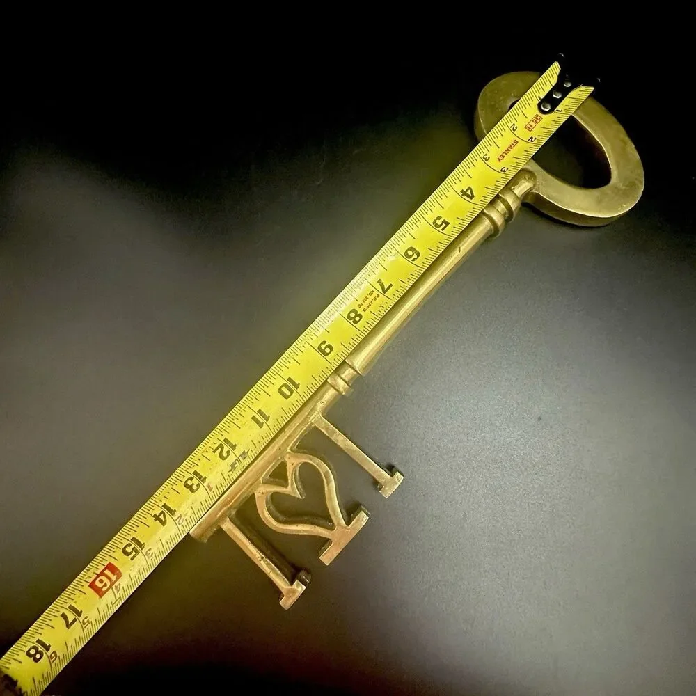 Vintage 14” Heavy Cast Brass Large Skeleton Heart Key Wall Hanging Decor